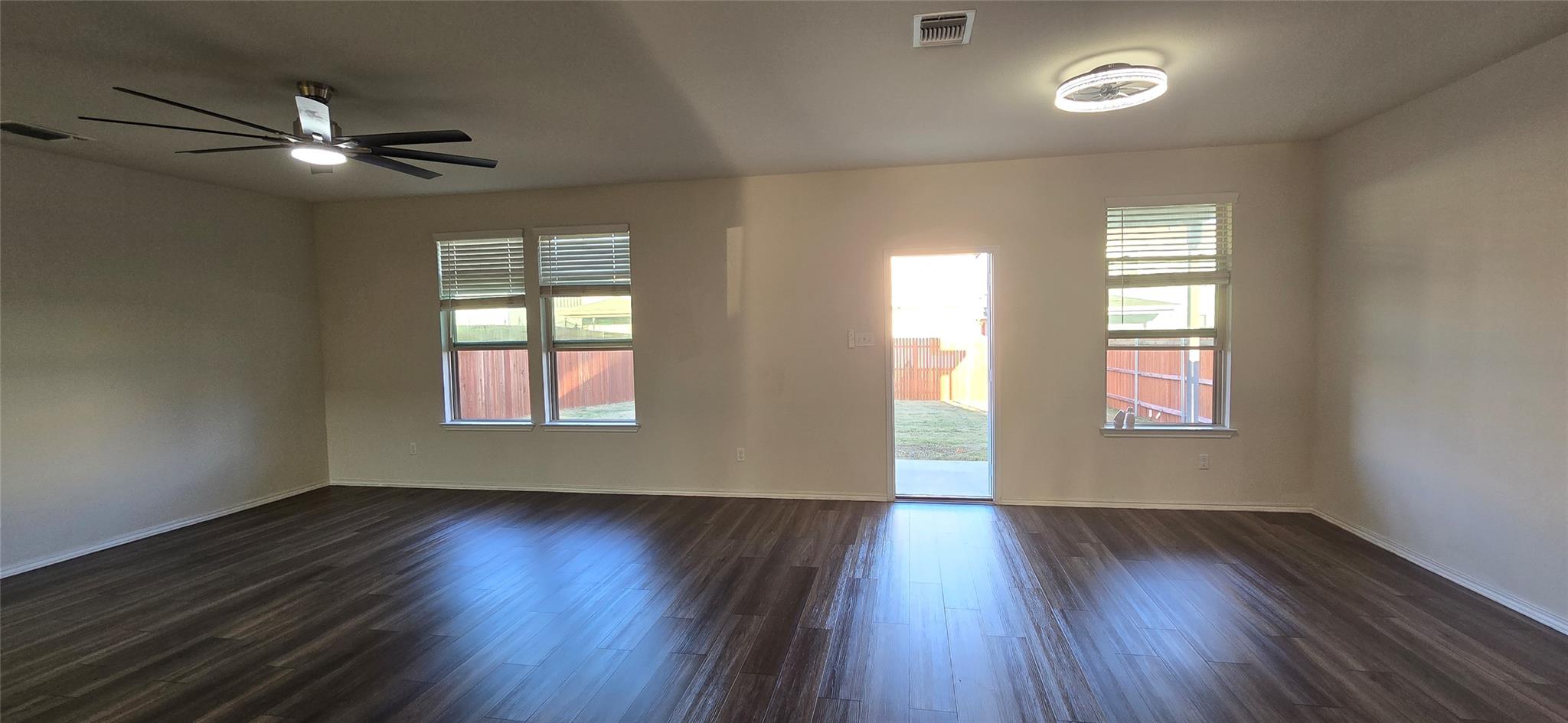 153 Purple Sandpiper Ln, Leander, TX 78641