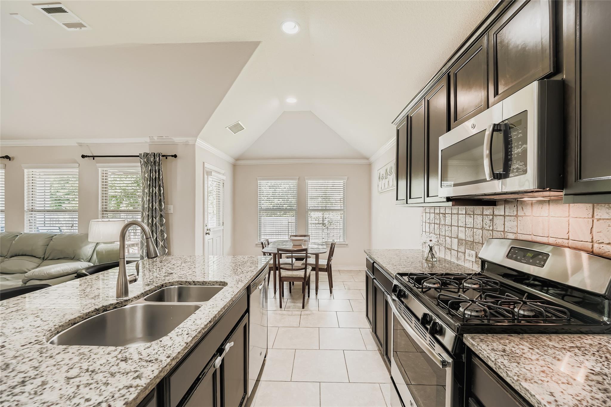 409 Briar Park Dr, Georgetown, TX 78626