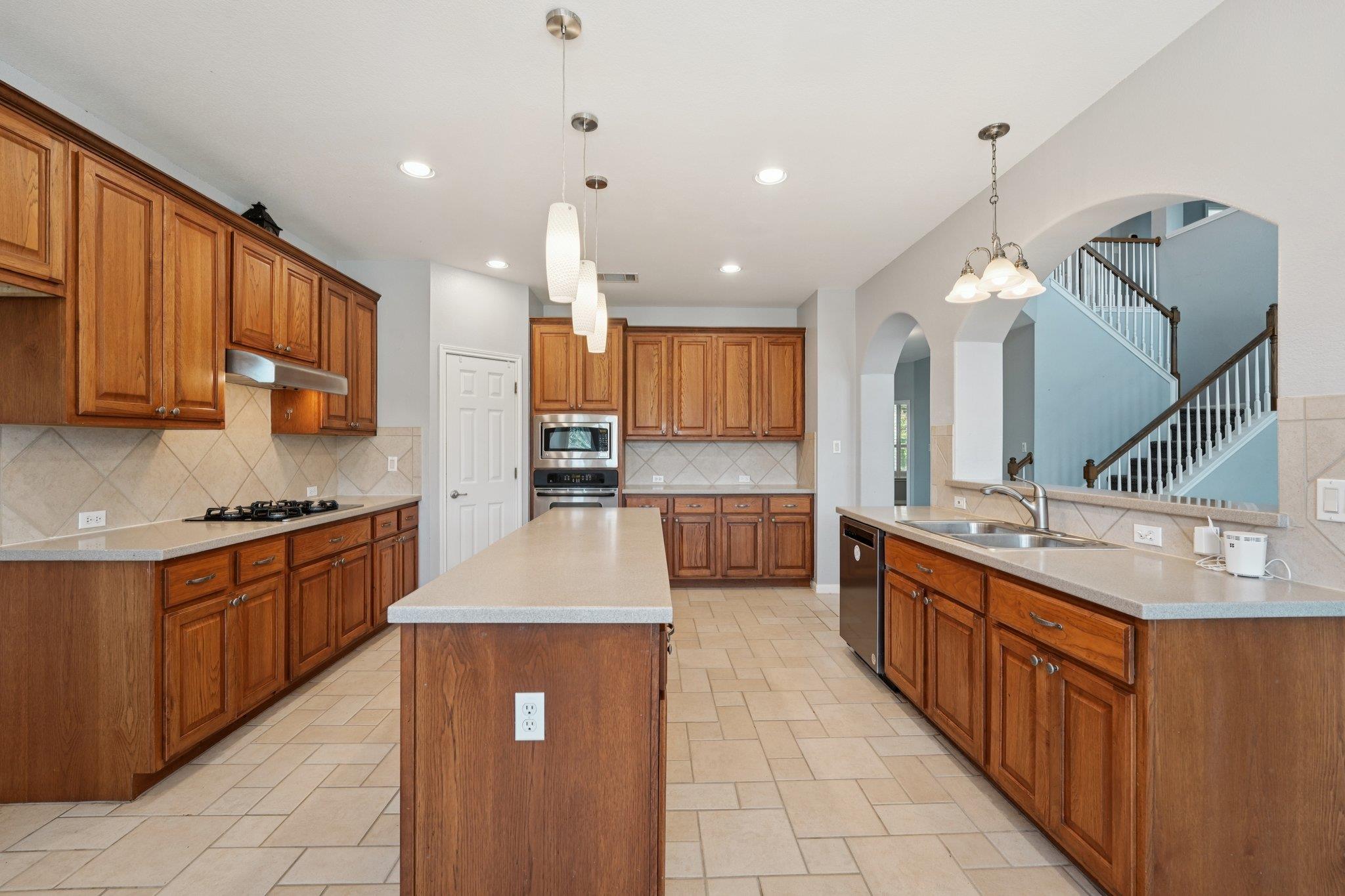 12421 Gun Metal Dr, Austin, TX 78739