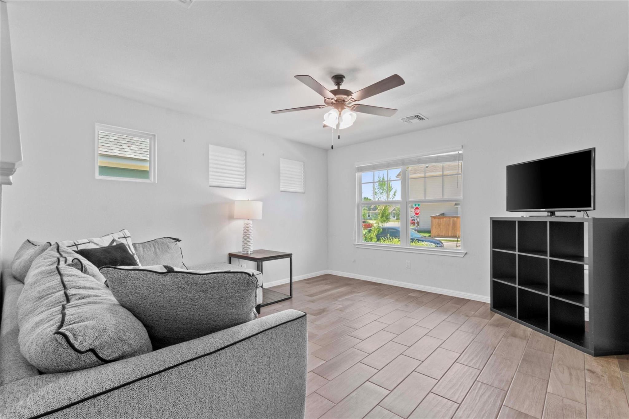 161 Rustic Glen Dr, San Marcos, TX 78666