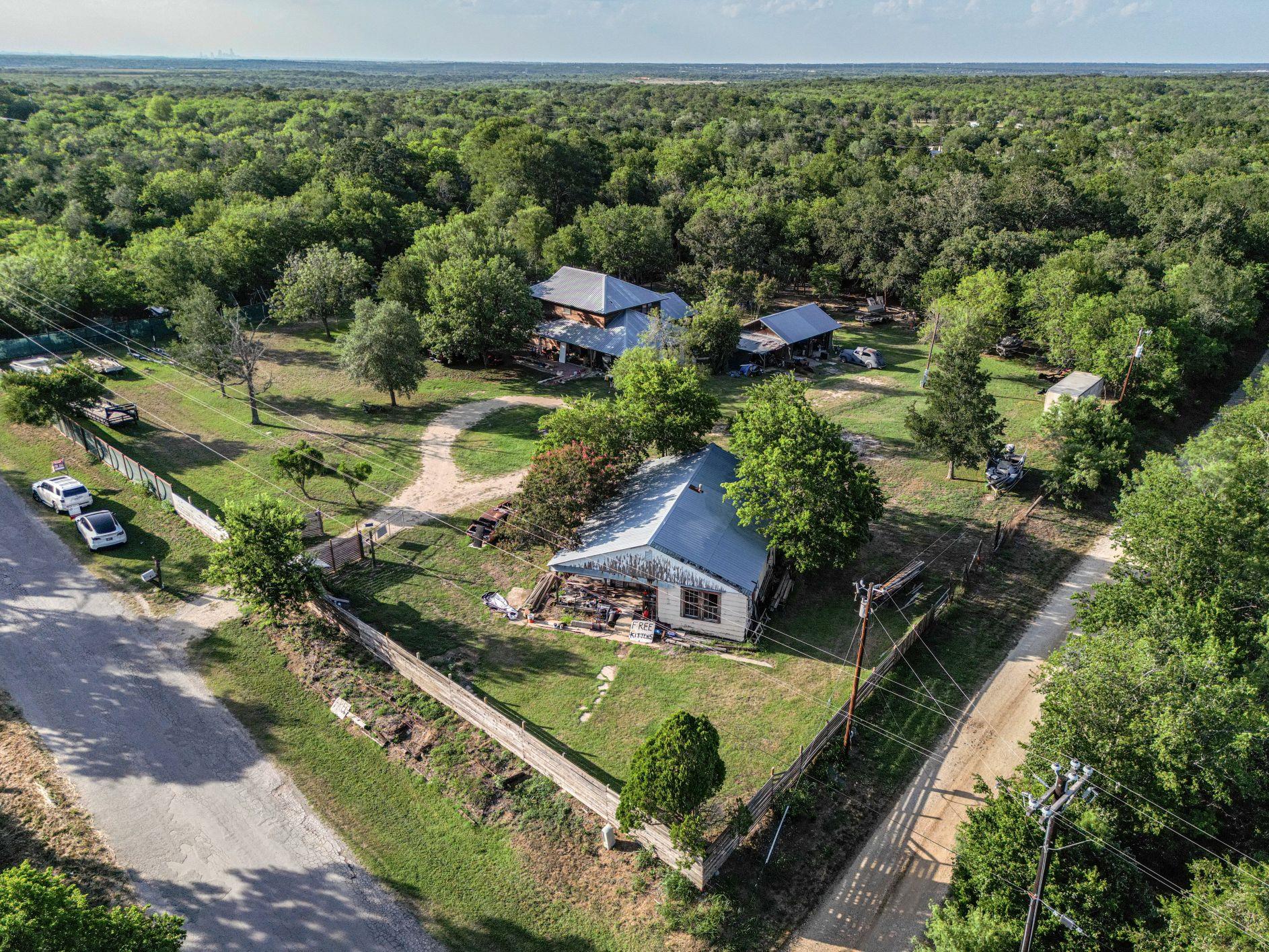 368 Lytton Ln, Dale, TX 78616