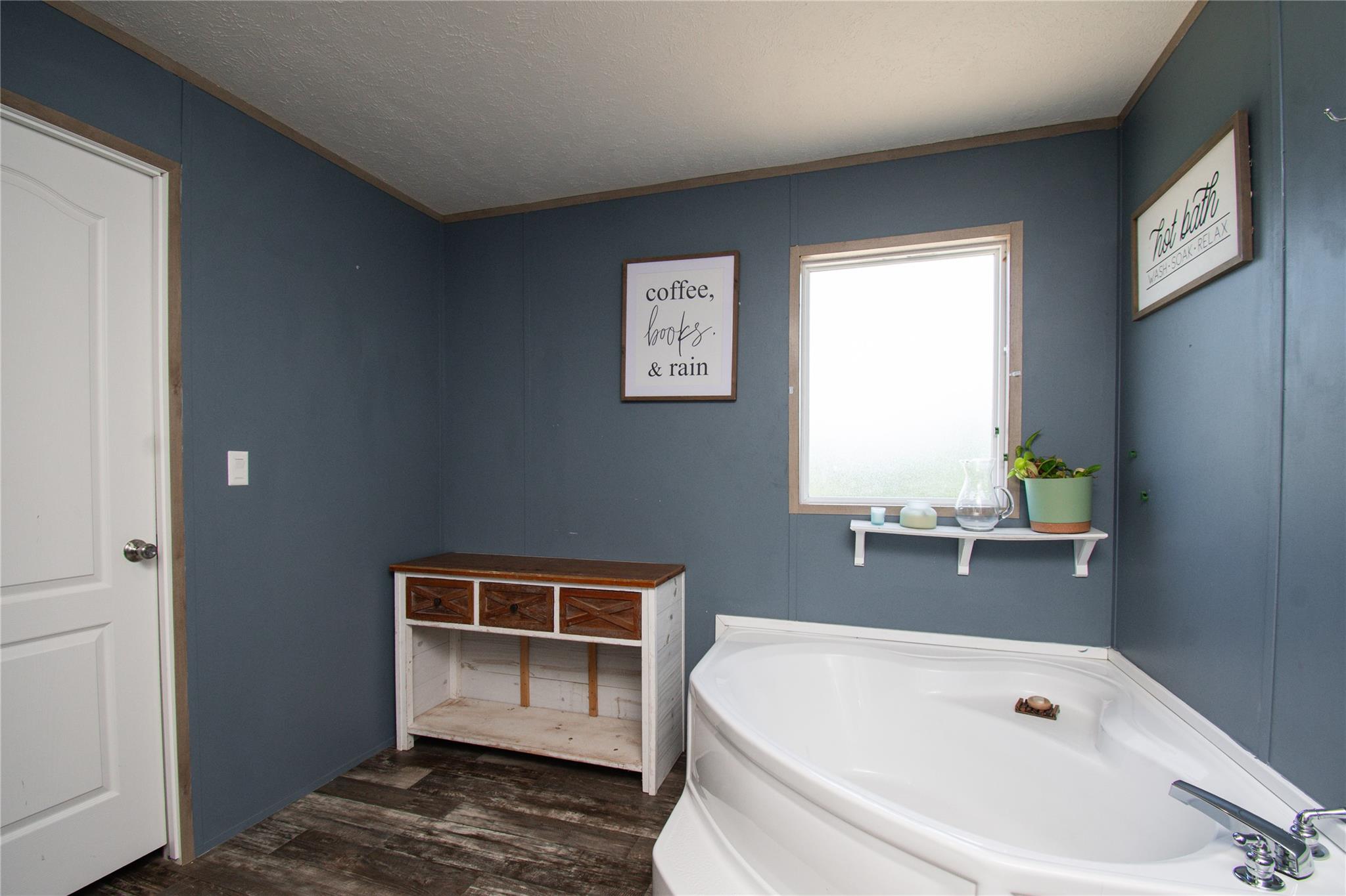 1293 Remington Cir, Moody, TX 76557