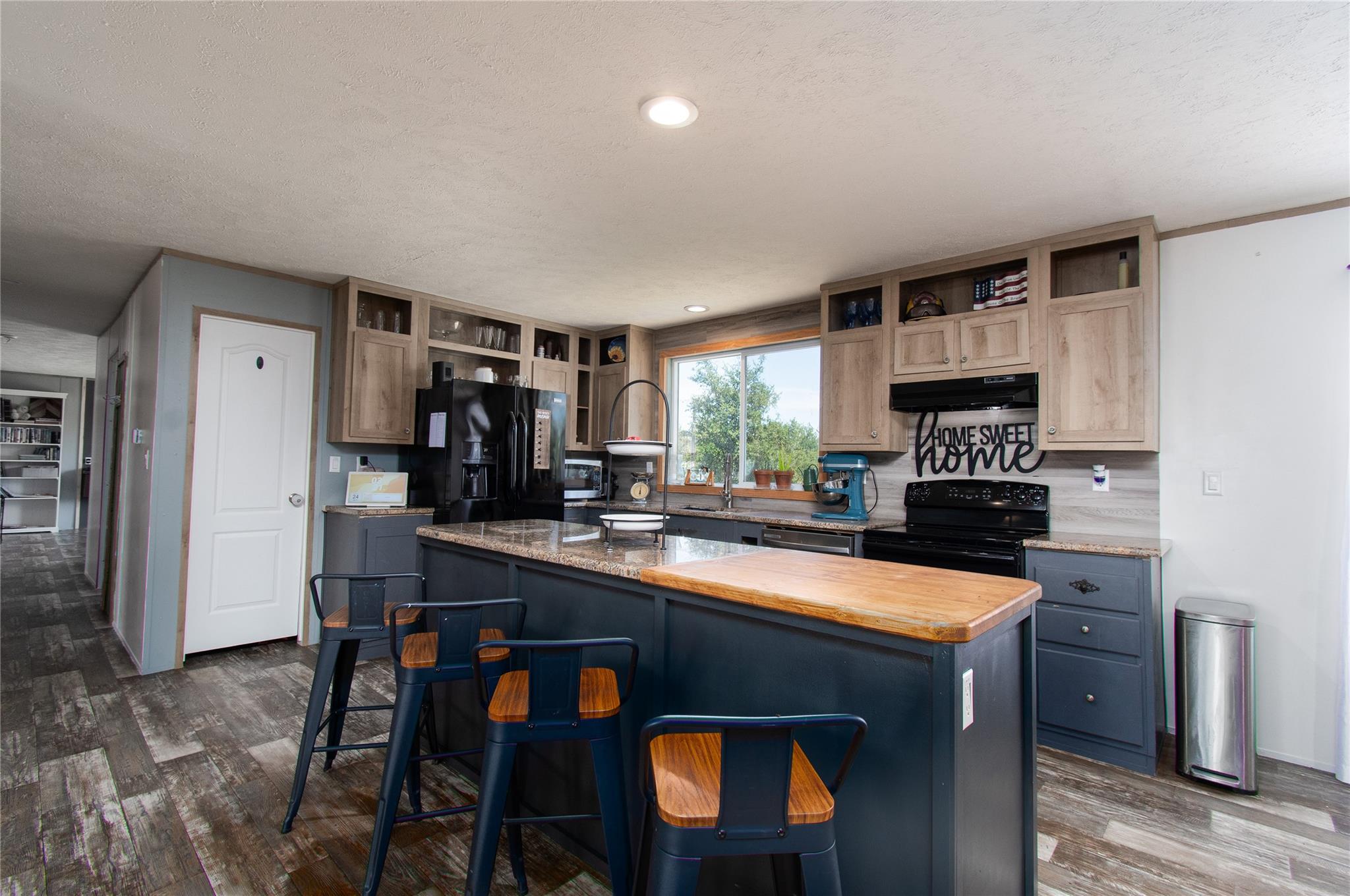 1293 Remington Cir, Moody, TX 76557