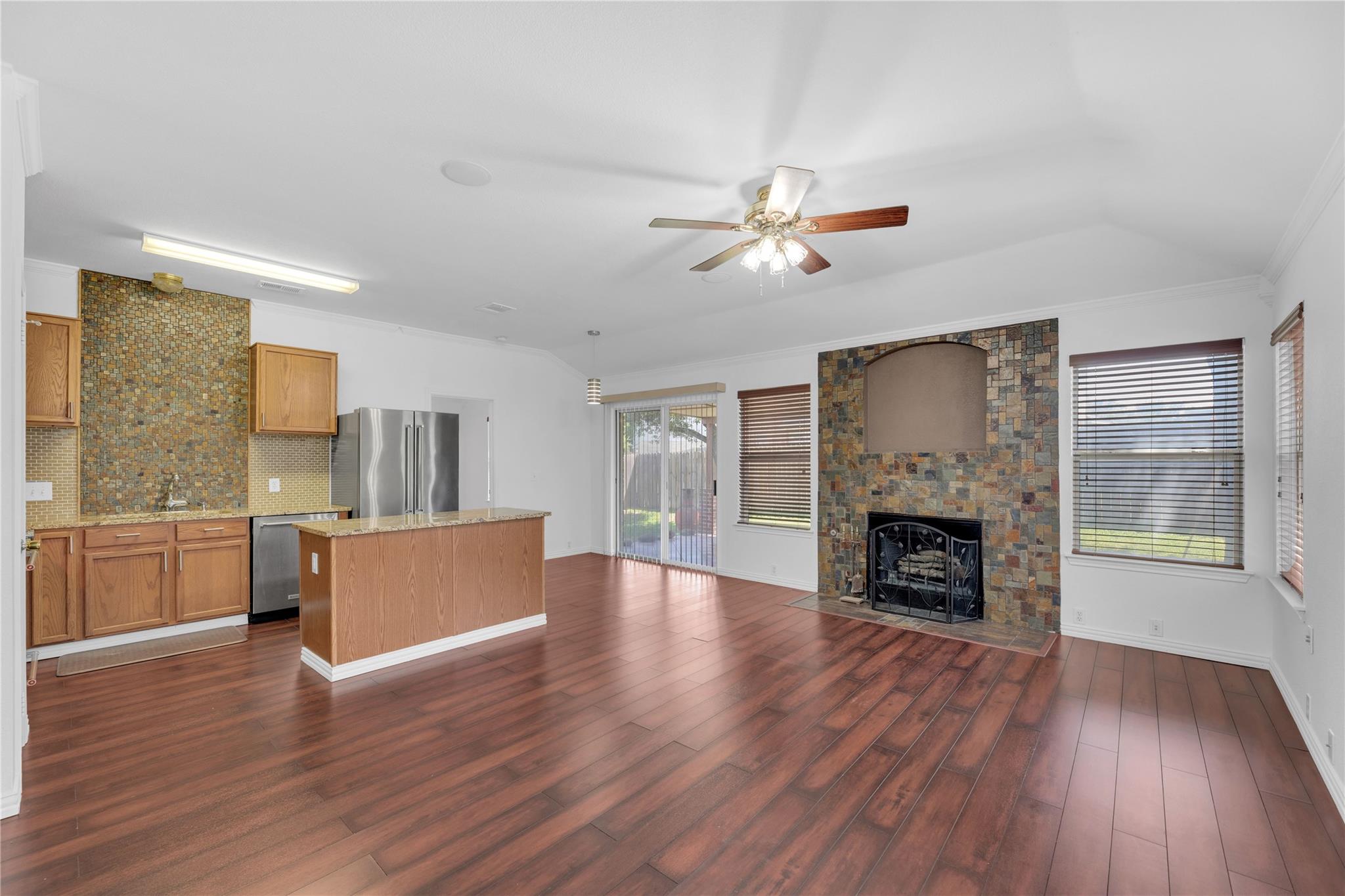 917 Twisted Fence Dr, Pflugerville, TX 78660