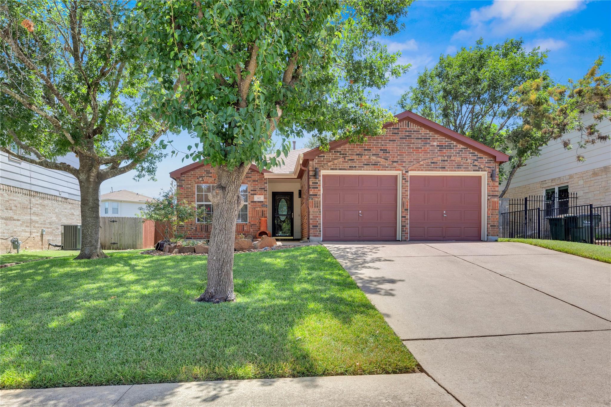917 Twisted Fence Dr, Pflugerville, TX 78660