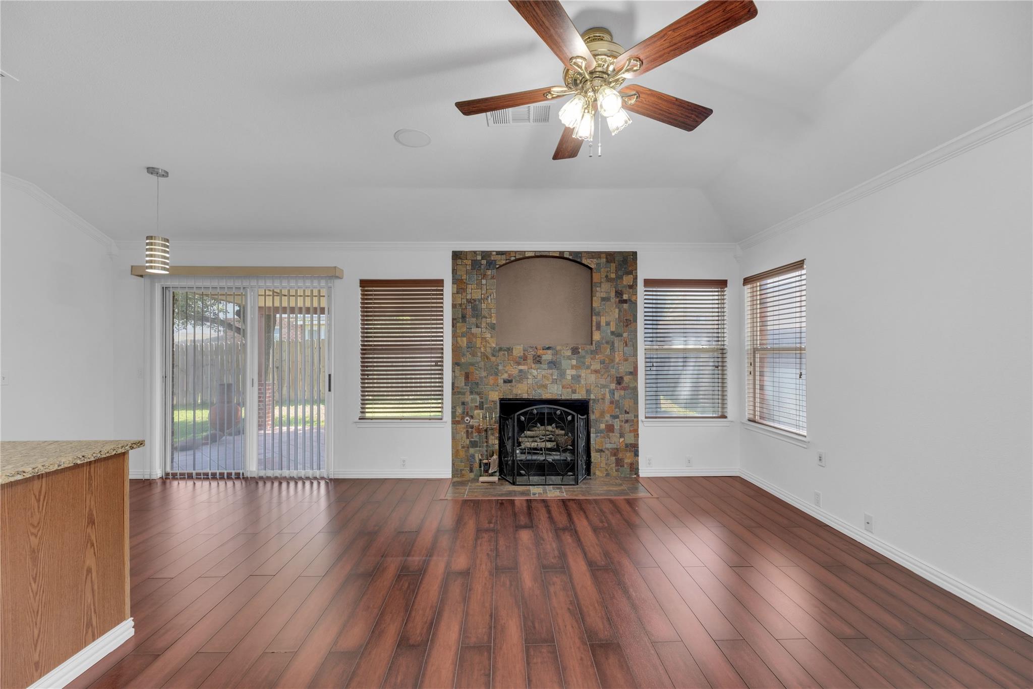 917 Twisted Fence Dr, Pflugerville, TX 78660