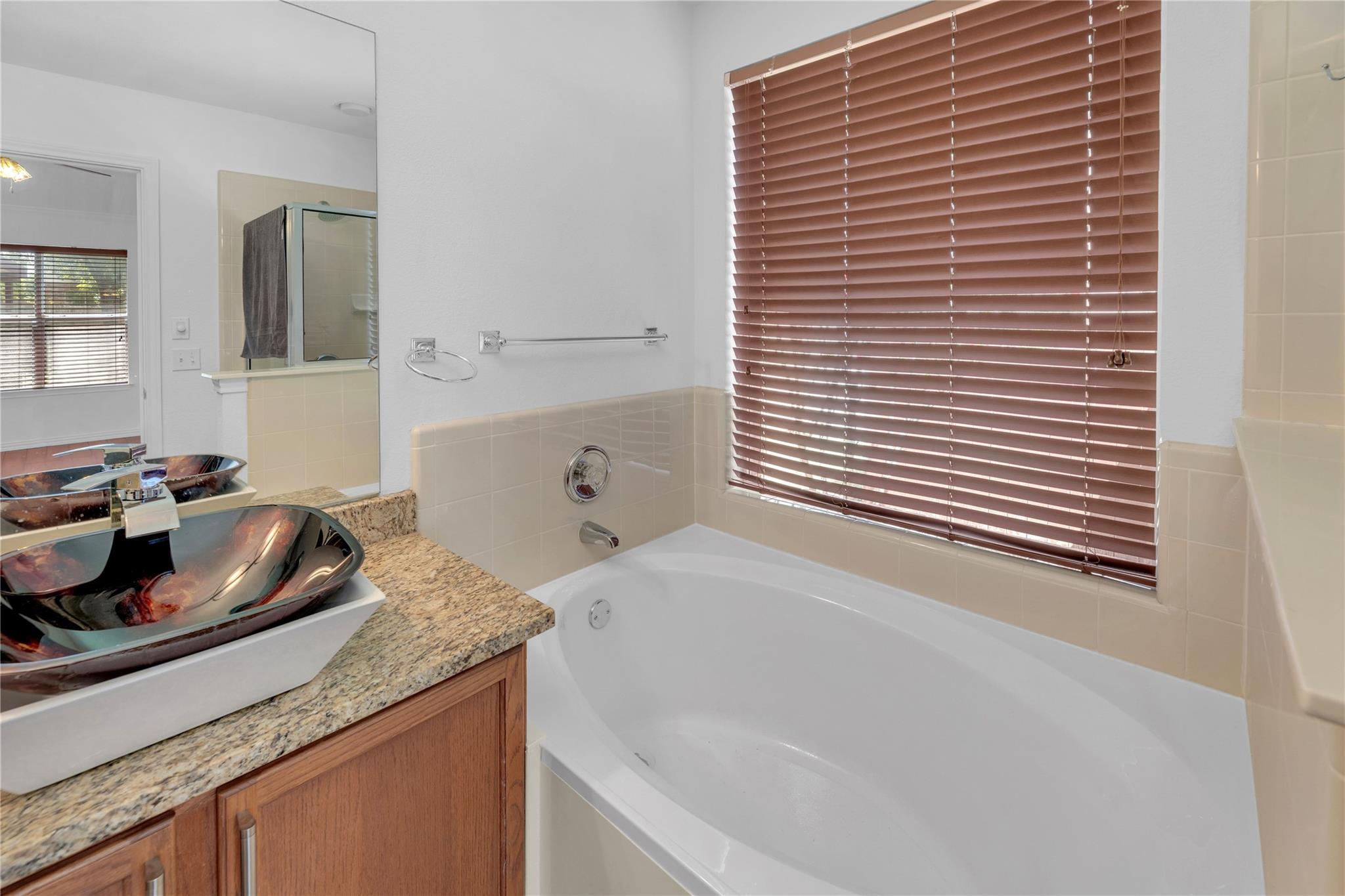 917 Twisted Fence Dr, Pflugerville, TX 78660