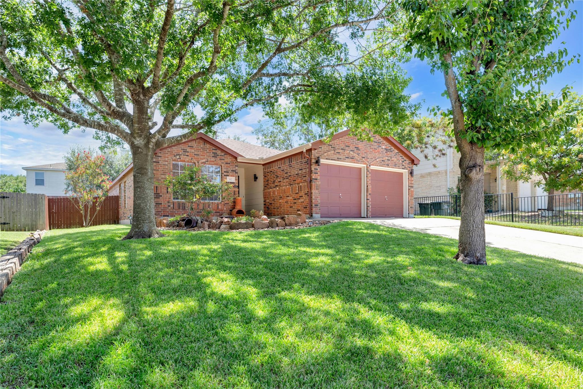 917 Twisted Fence Dr, Pflugerville, TX 78660