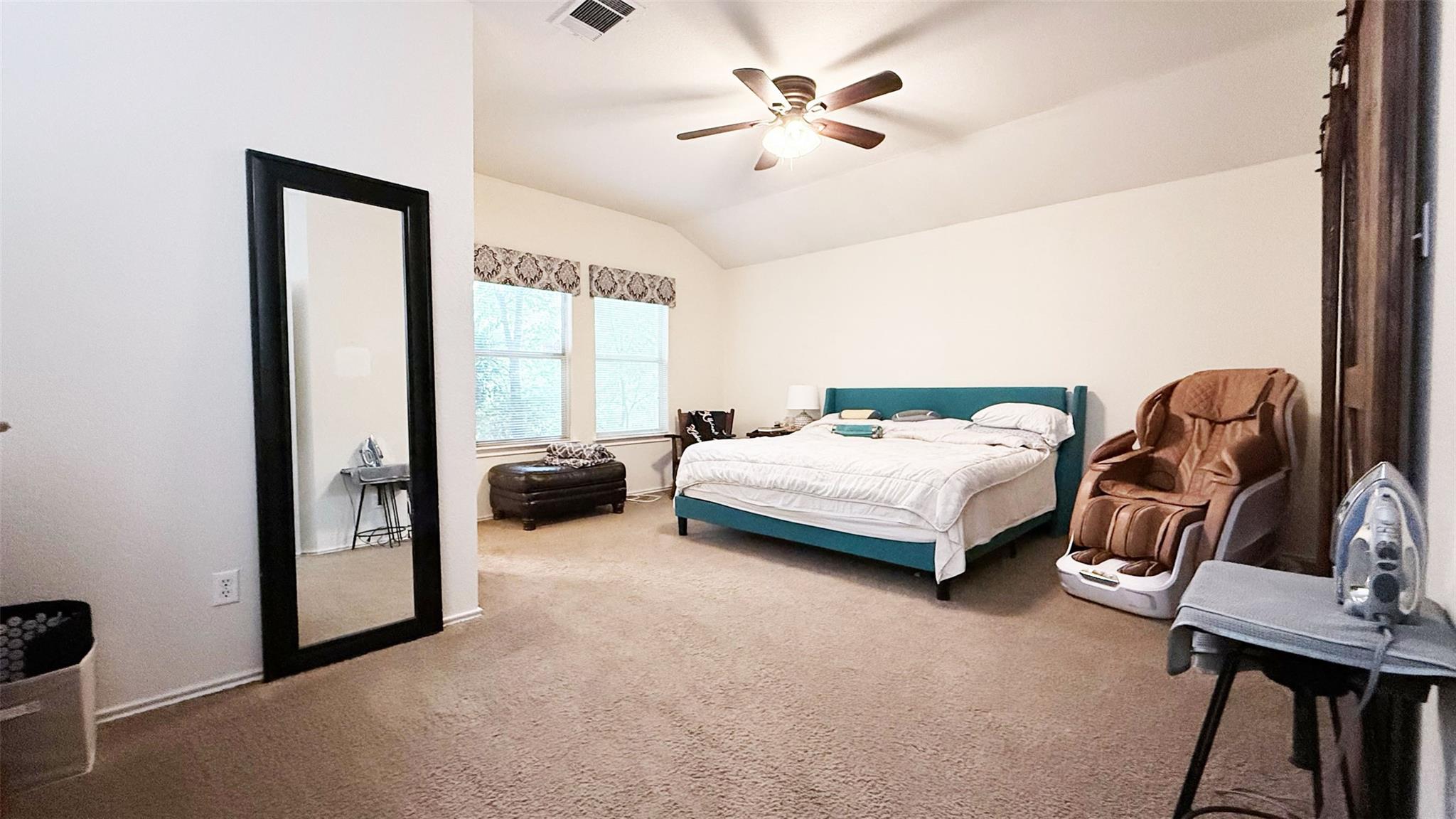 1310 Quicksilver St, Round Rock, TX 78665