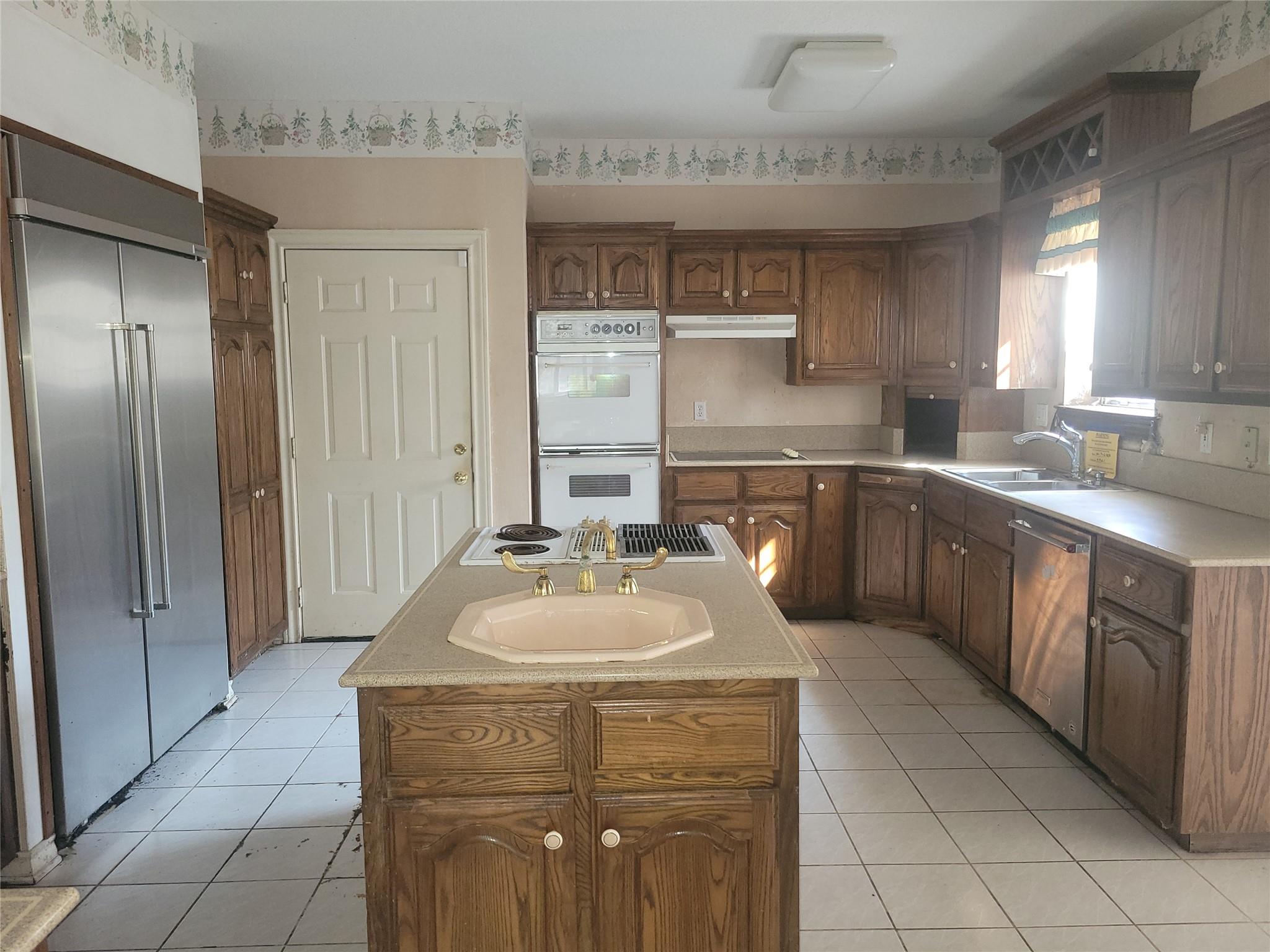 9103 Glenlake Dr, Austin, TX 78730