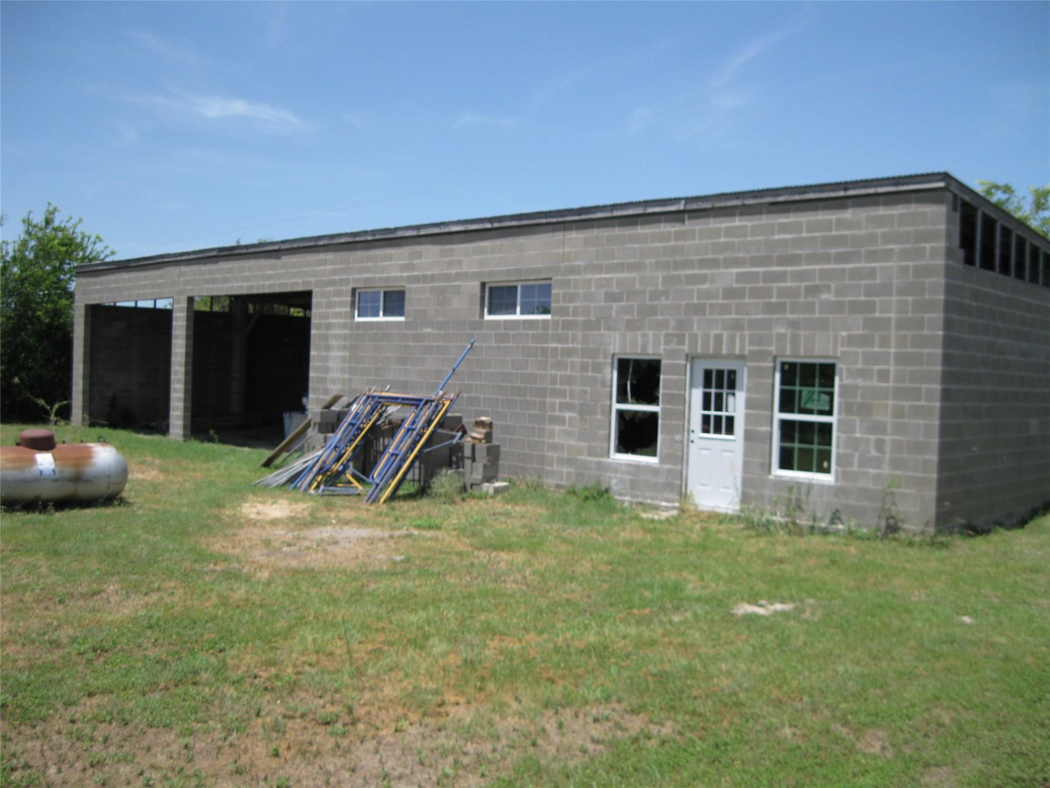 3350 County Road 100 Rd, Hutto, TX 78634