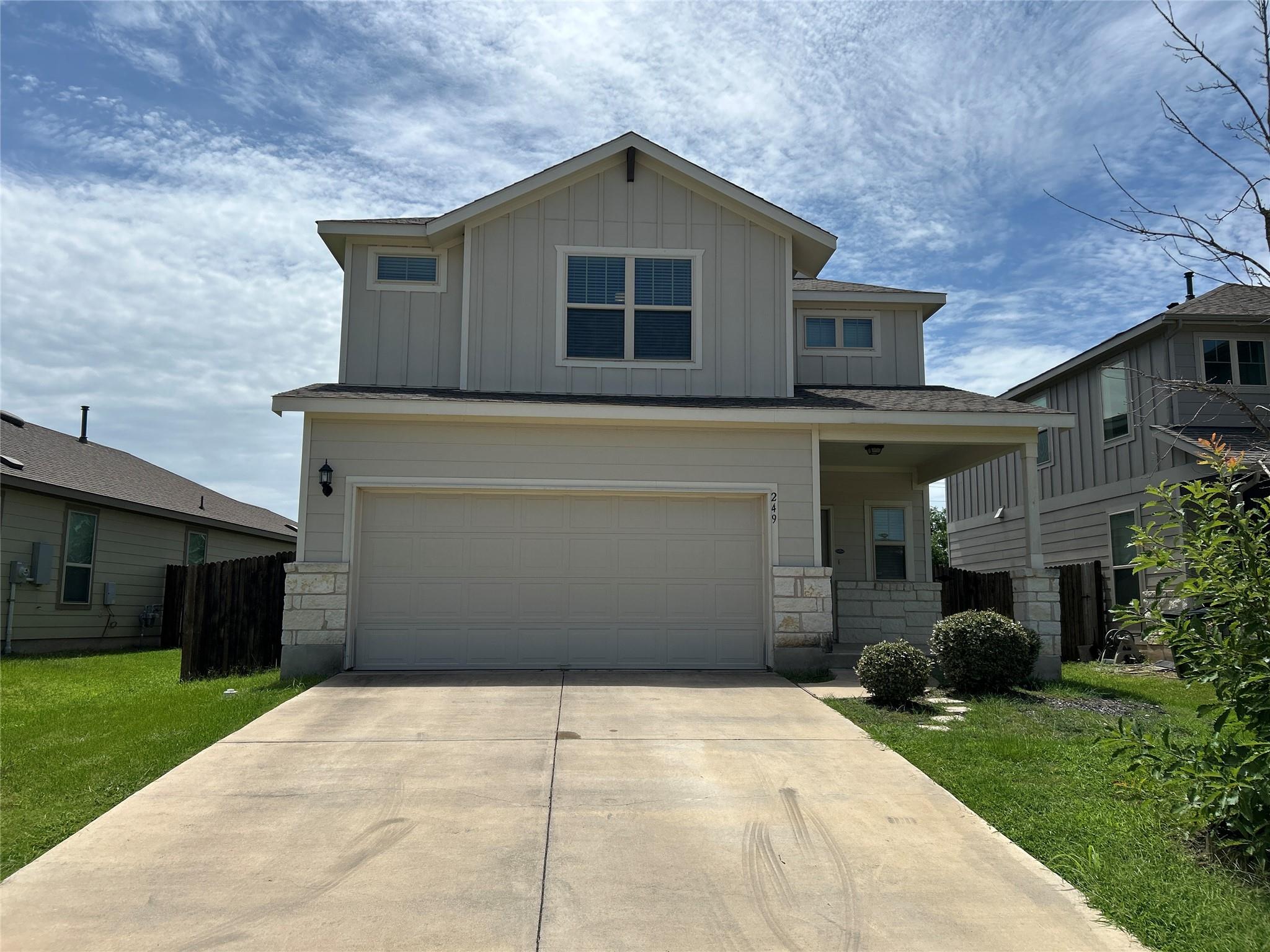 249 La Dera Dr, Liberty Hill, TX 78642