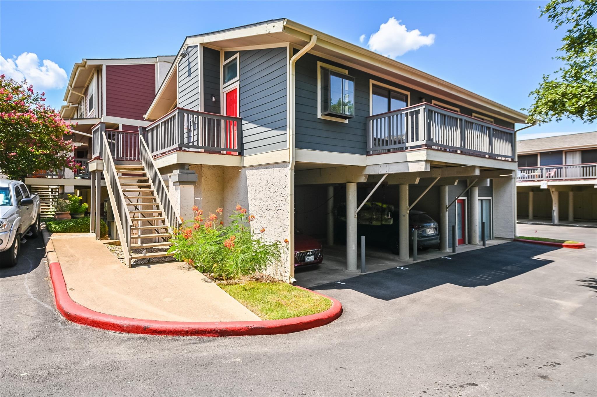 2215 Post Rd # 2036, Austin, TX 78704