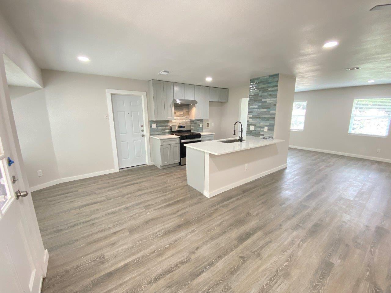 9605 NEWFOUNDLAND Cir, Austin, TX 78758