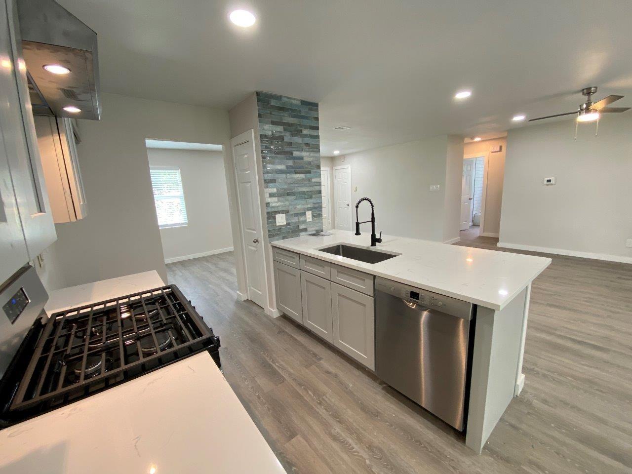 9605 NEWFOUNDLAND Cir, Austin, TX 78758