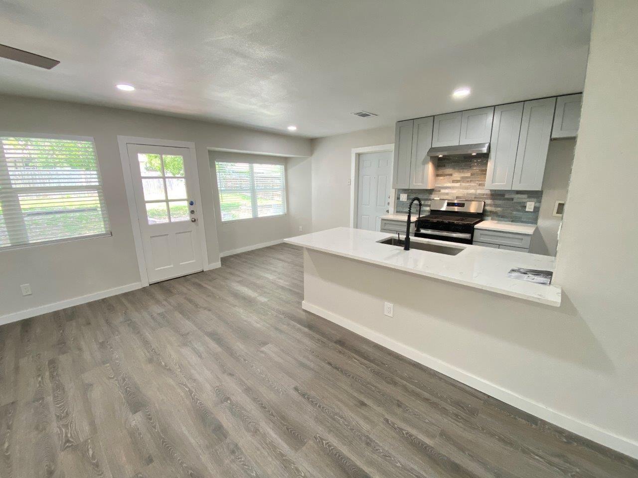 9605 NEWFOUNDLAND Cir, Austin, TX 78758