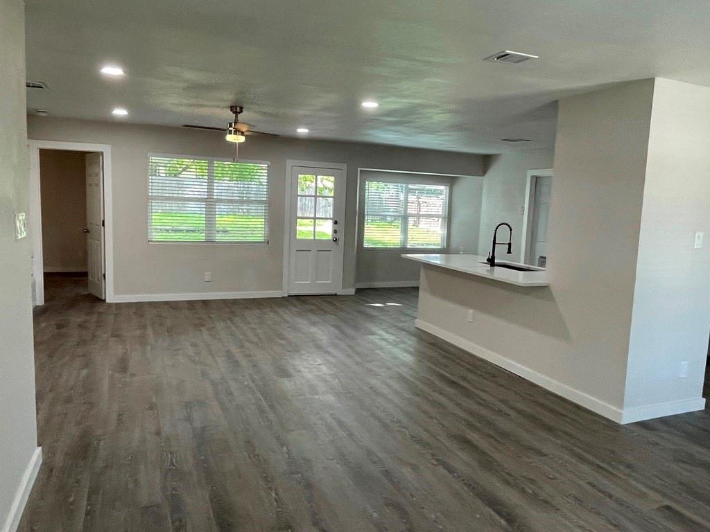 9605 NEWFOUNDLAND Cir, Austin, TX 78758