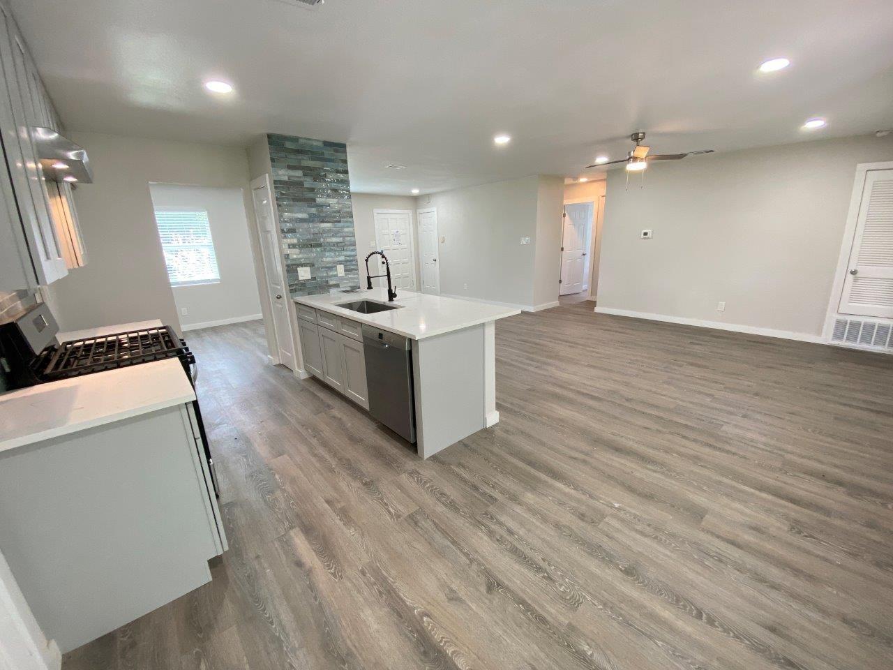 9605 NEWFOUNDLAND Cir, Austin, TX 78758