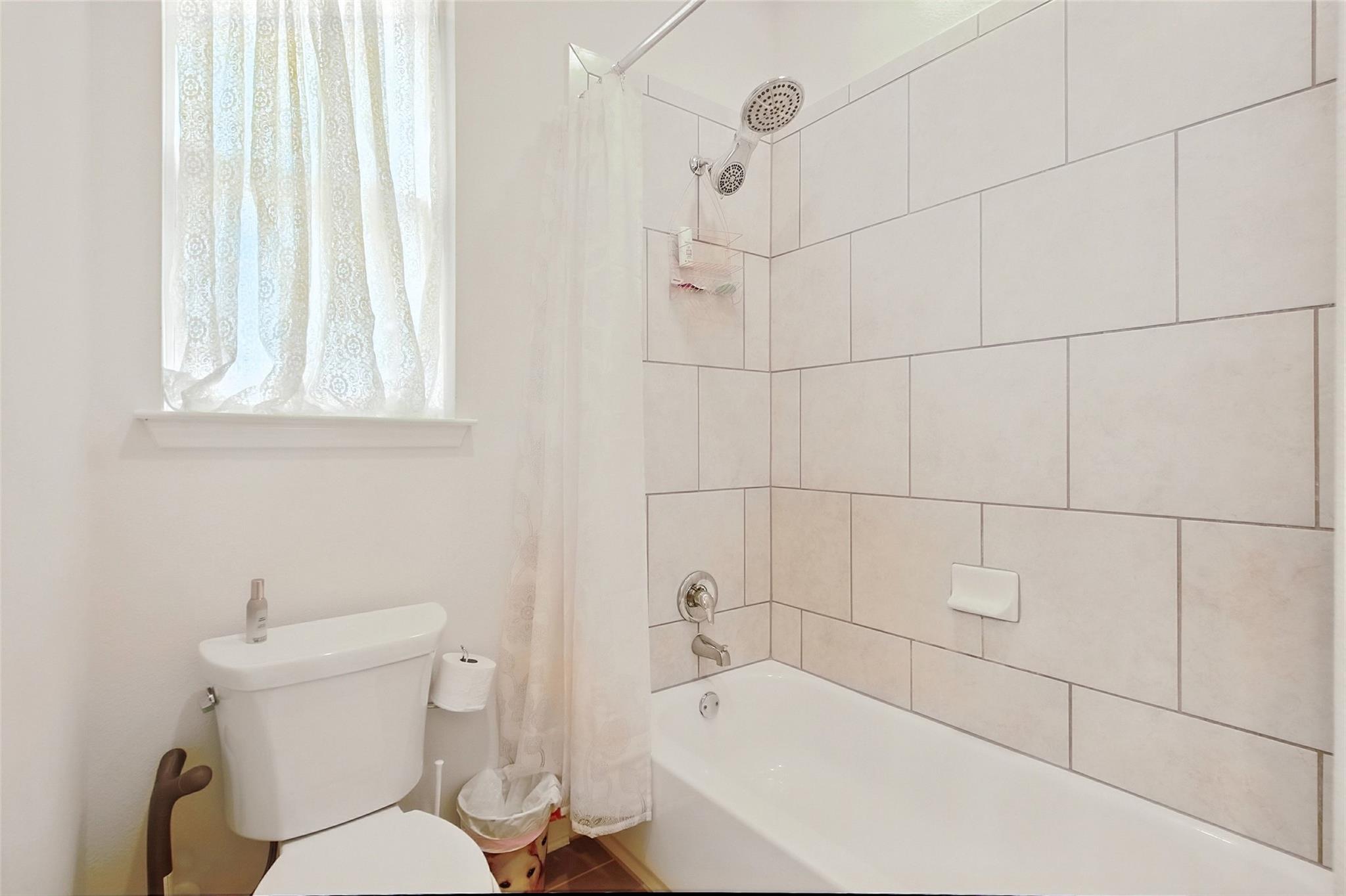 14100 Laurinburg Dr, Austin, TX 78717