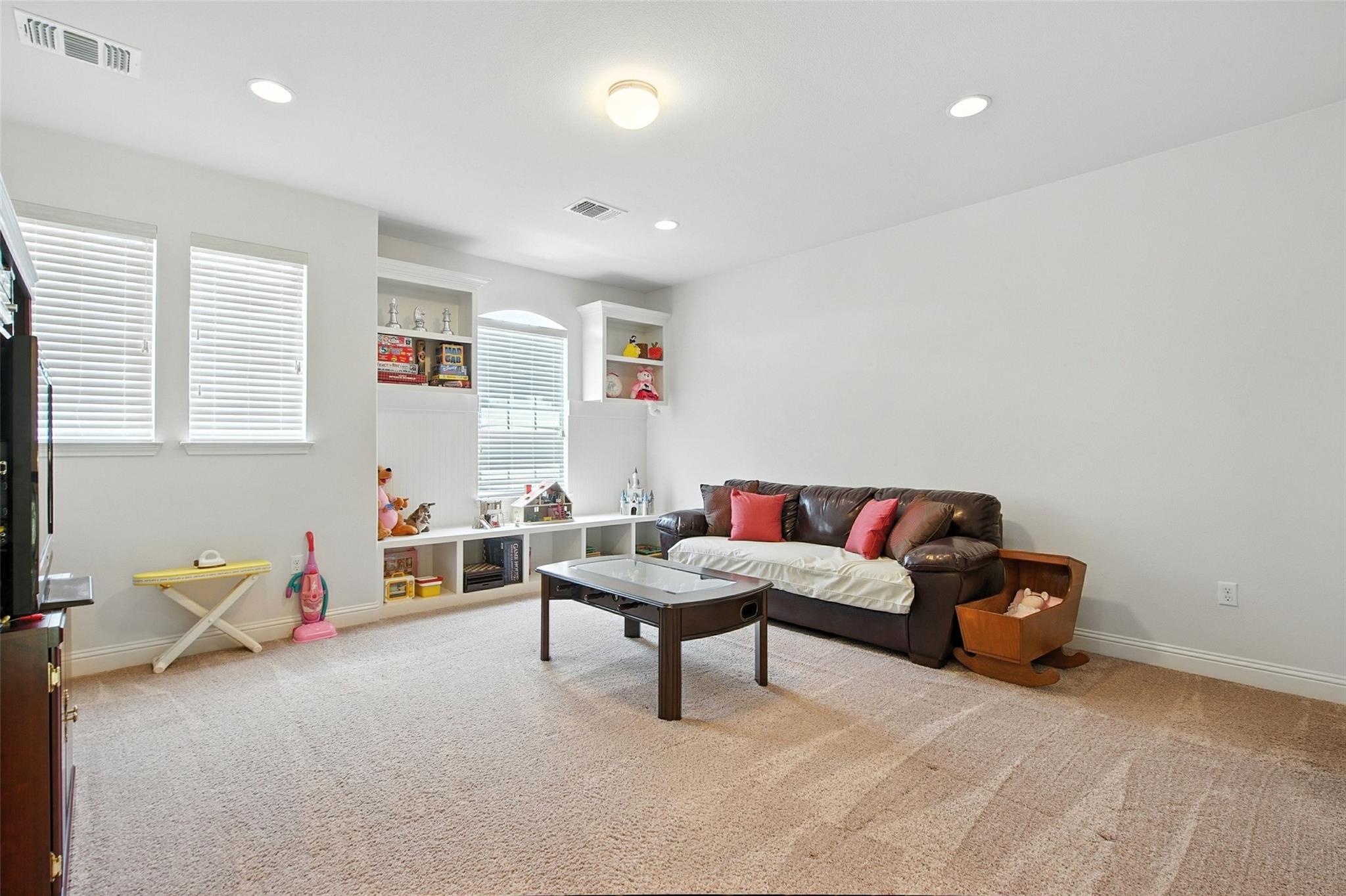 14100 Laurinburg Dr, Austin, TX 78717