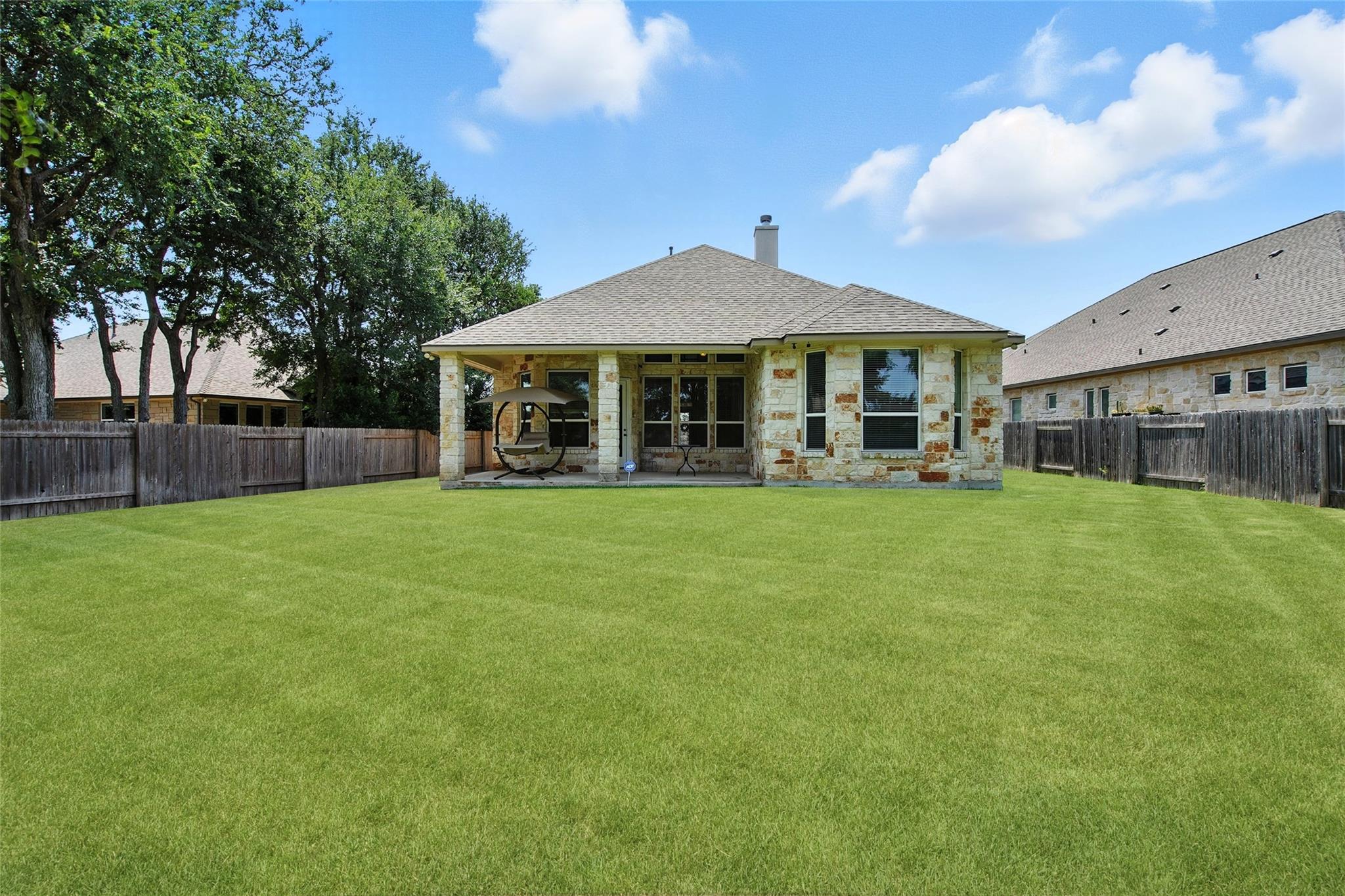 14100 Laurinburg Dr, Austin, TX 78717