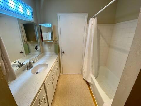 903 The High Rd, Austin, TX 78746