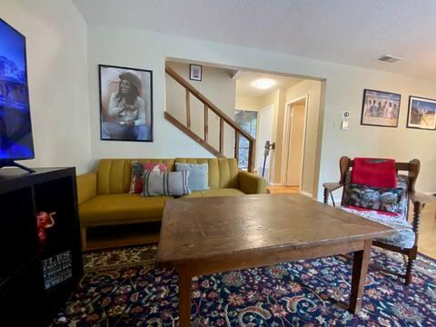 903 The High Rd, Austin, TX 78746