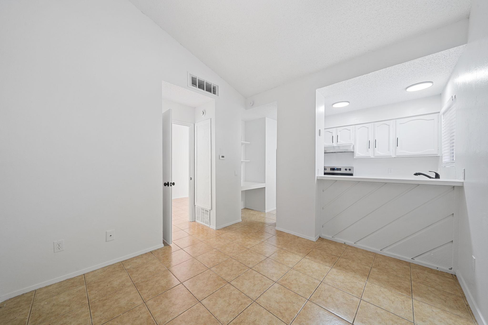 2410 Longview St # D-301, Austin, TX 78705
