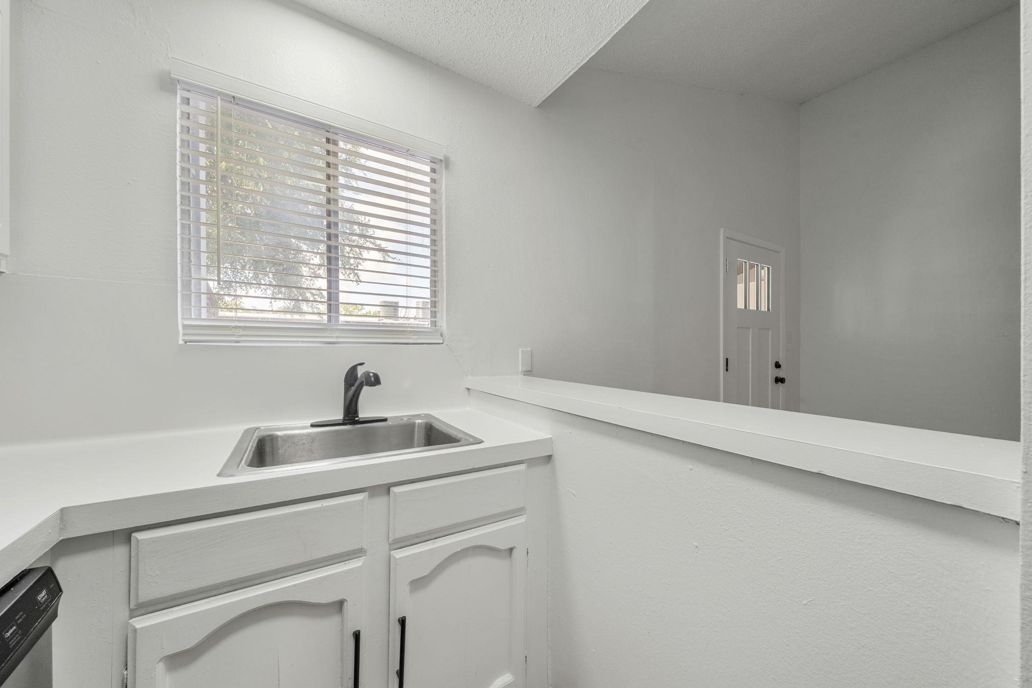 2410 Longview St # D-301, Austin, TX 78705
