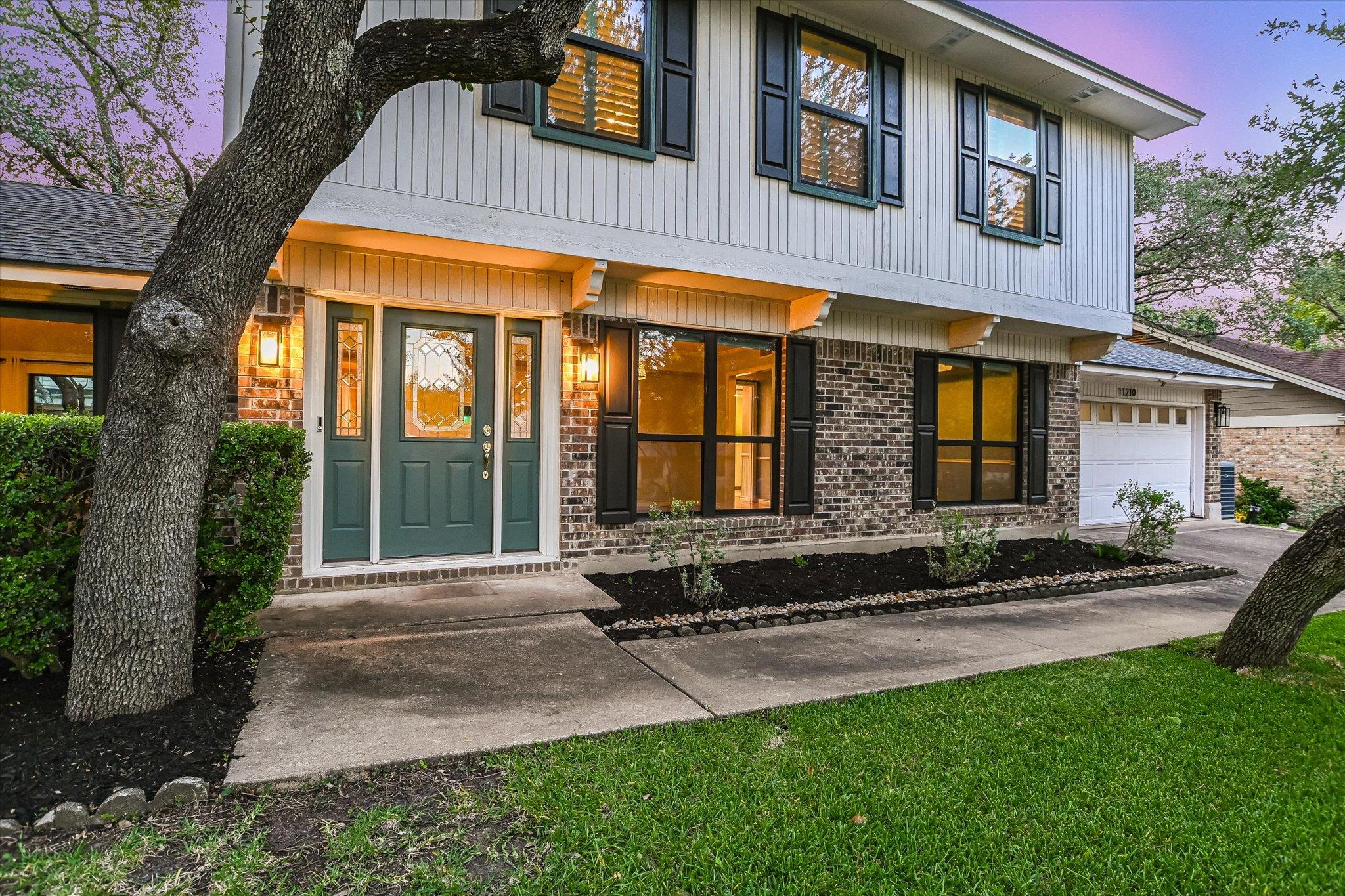 11210 Deadoak Ln, Austin, TX 78759