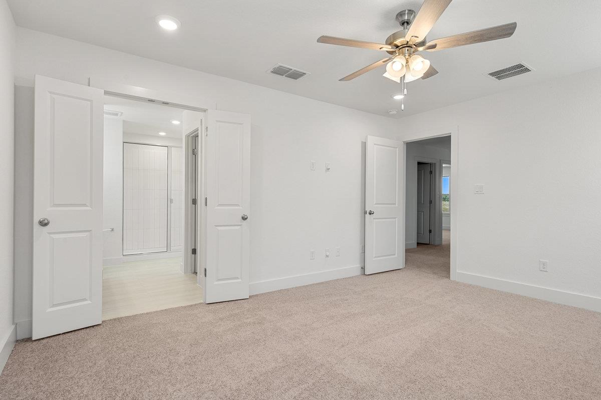 247 Glocken Ln, Kyle, TX 78640