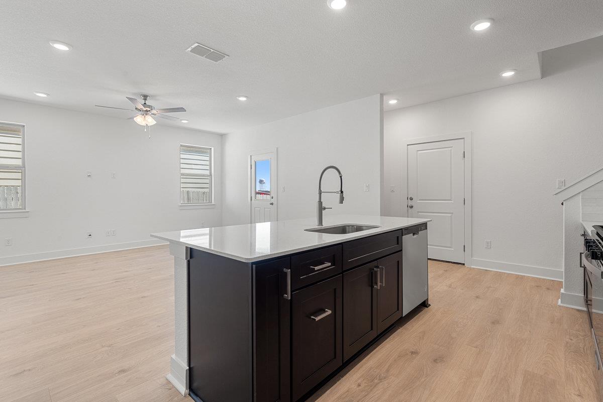 247 Glocken Ln, Kyle, TX 78640