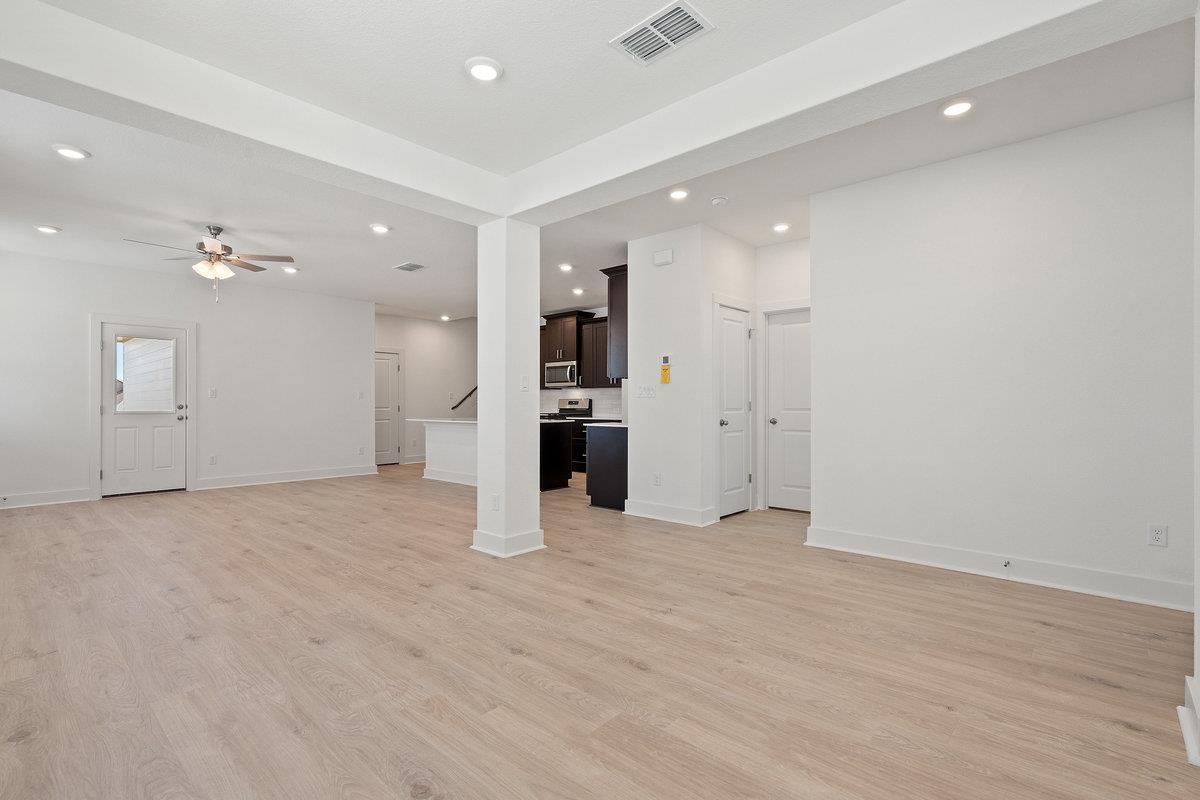 247 Glocken Ln, Kyle, TX 78640