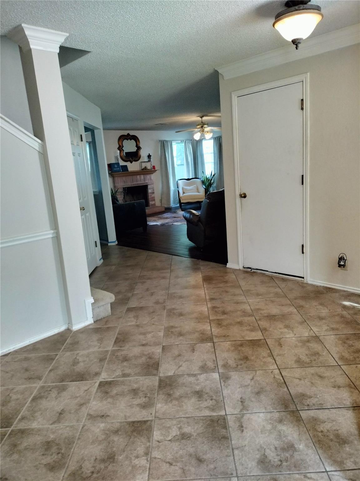 1110 Mountain View Dr, Pflugerville, TX 78660