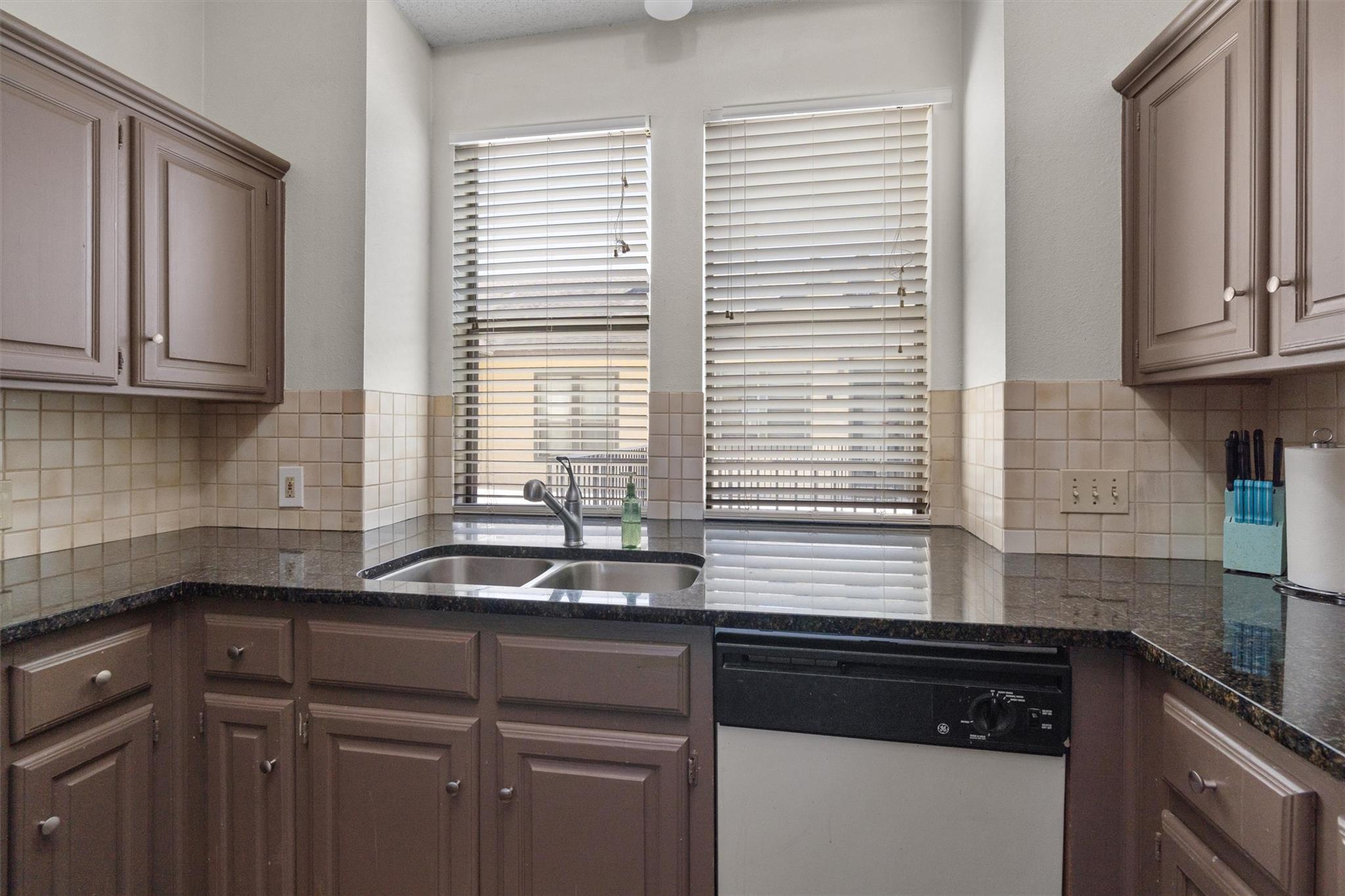 914 W 26th St # 301, Austin, TX 78705