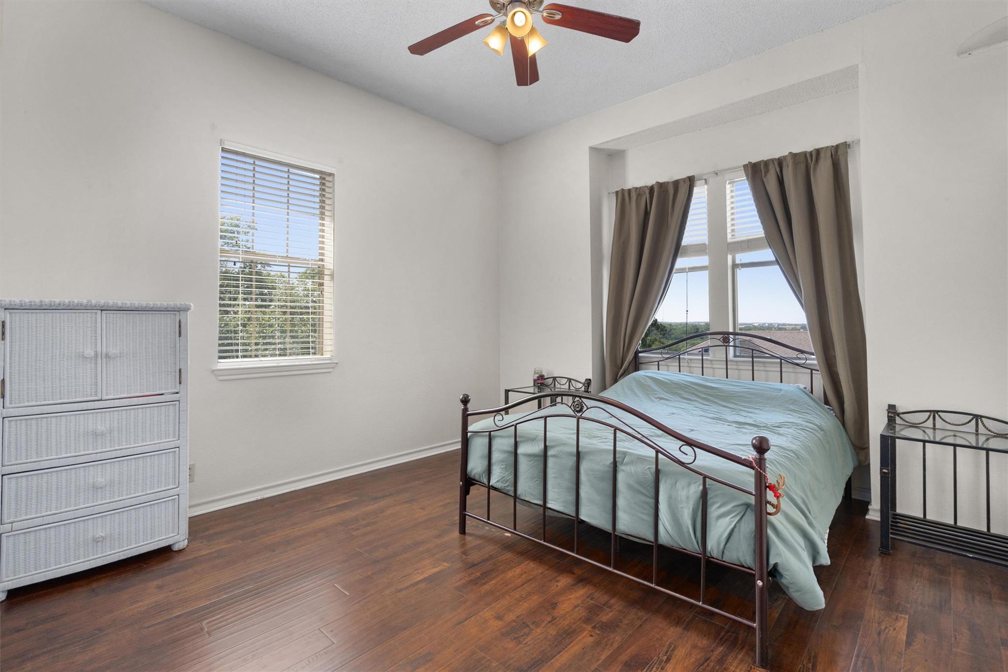 914 W 26th St # 301, Austin, TX 78705