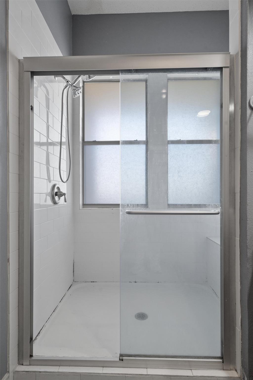 914 W 26th St # 301, Austin, TX 78705