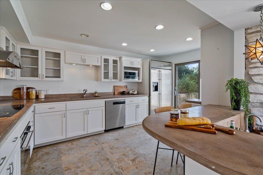 187 World Of Tennis Sq, Lakeway, TX 78738