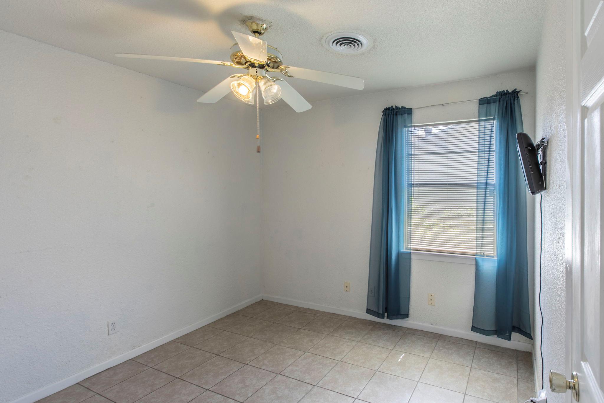 1211 Leader Dr, Killeen, TX 76549
