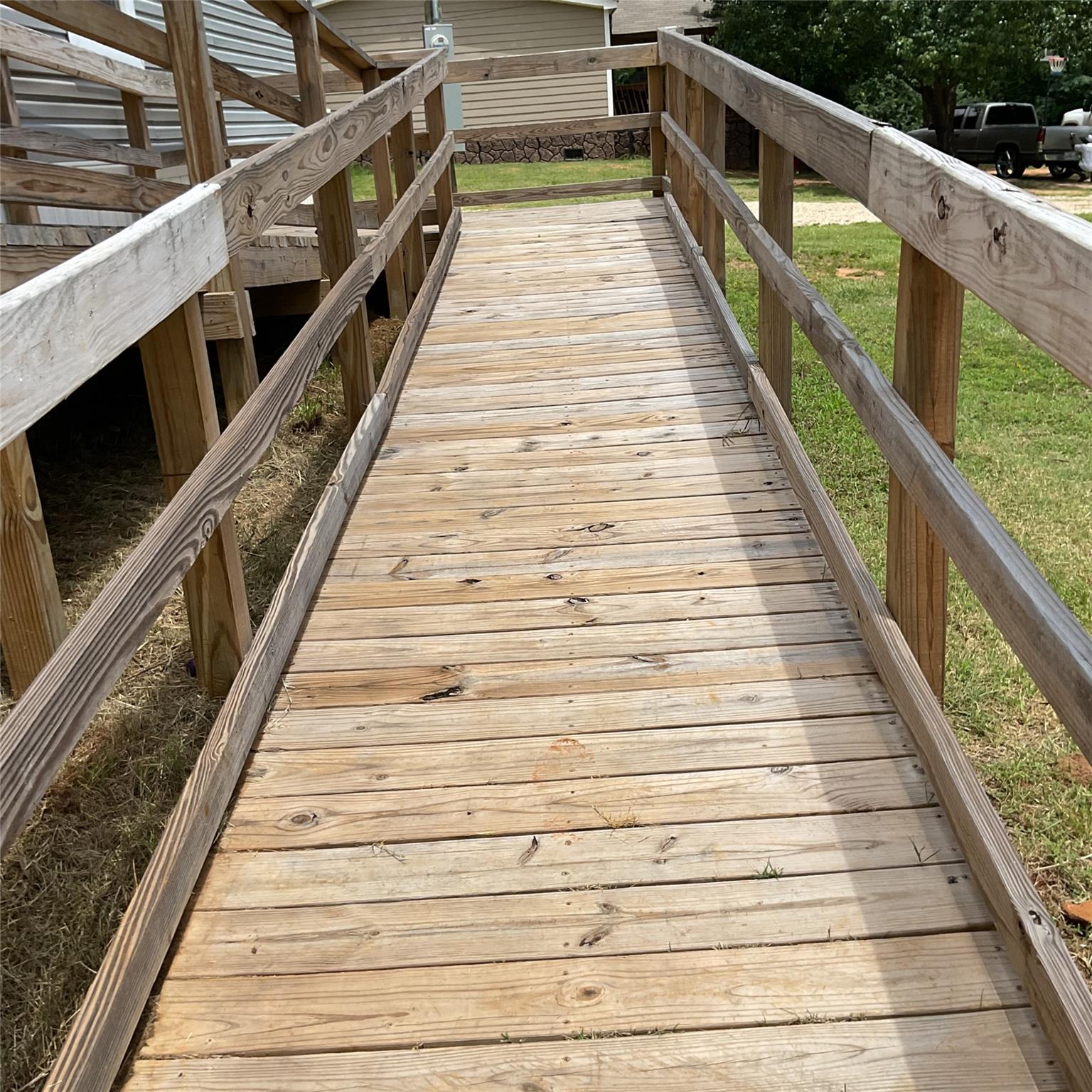 310 Randall Ave, Jefferson, TX 75657