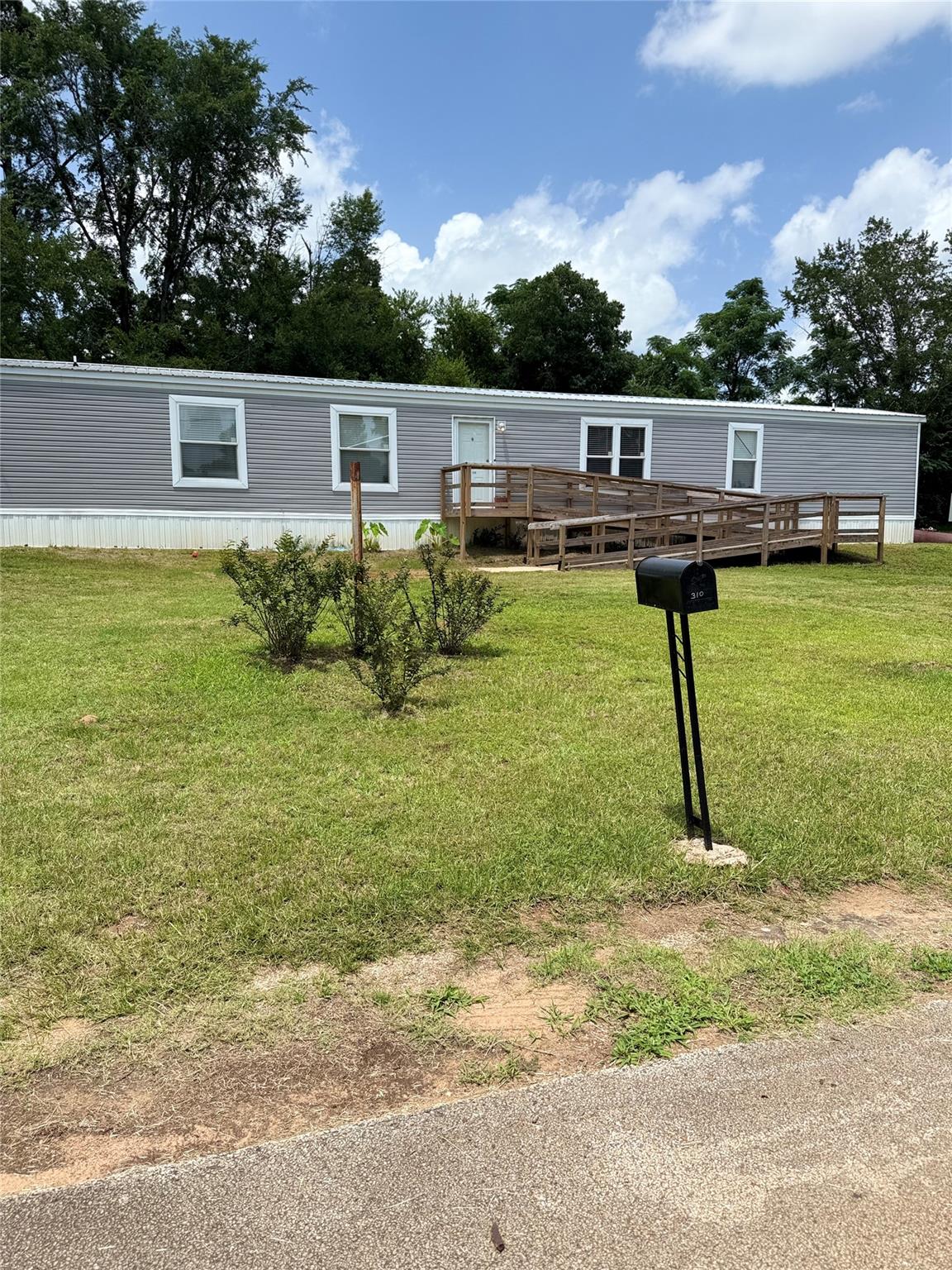 310 Randall Ave, Jefferson, TX 75657