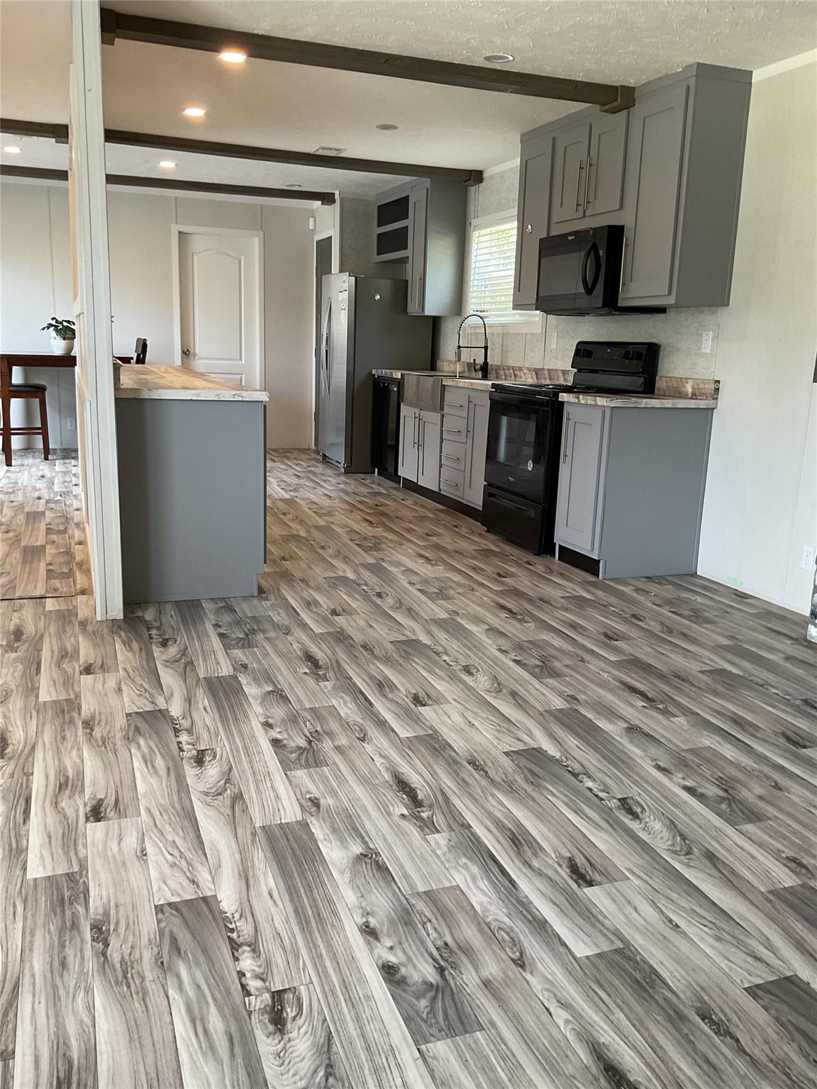 310 Randall Ave, Jefferson, TX 75657