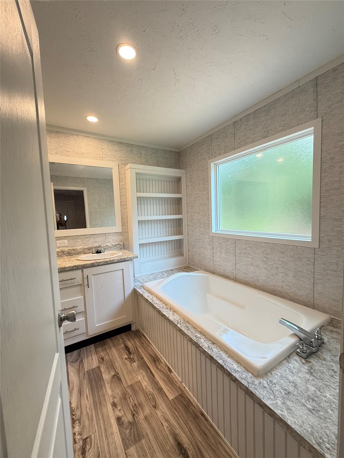 310 Randall Ave, Jefferson, TX 75657