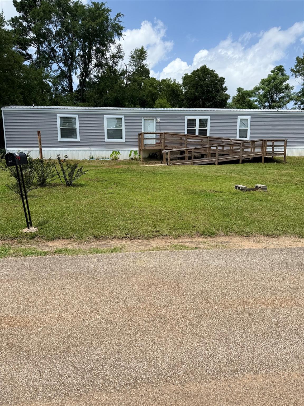 310 Randall Ave, Jefferson, TX 75657