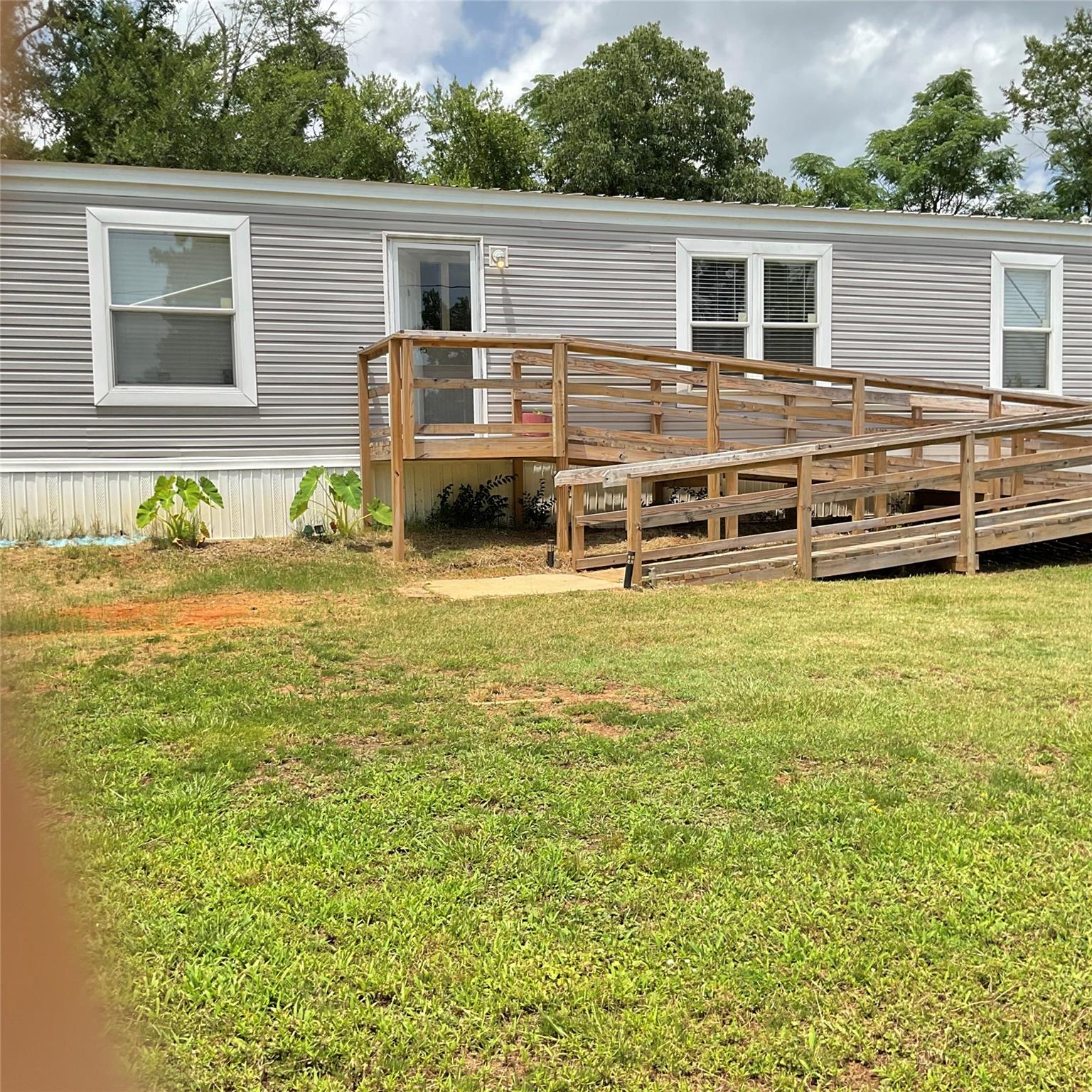 310 Randall Ave, Jefferson, TX 75657