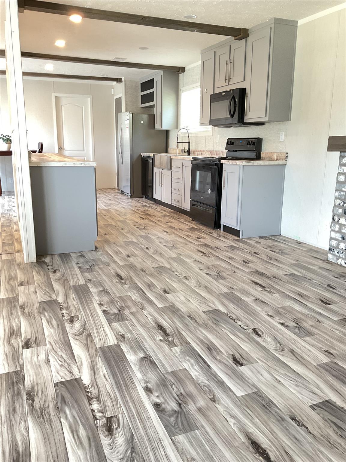 310 Randall Ave, Jefferson, TX 75657