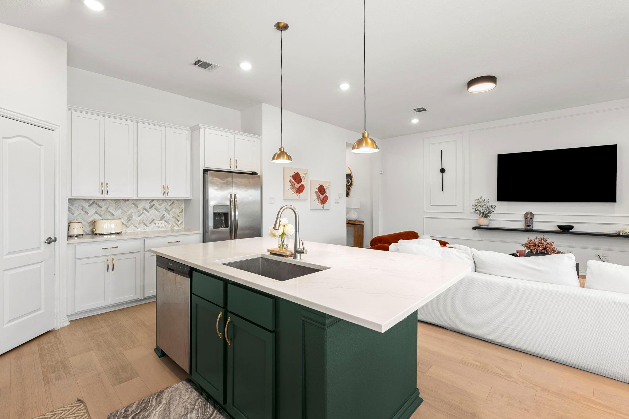 463 Oleander Loop, Buda, TX 78610