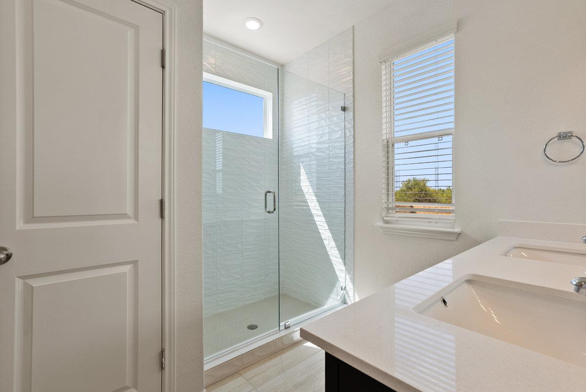 428 Young St, Buda, TX 78610