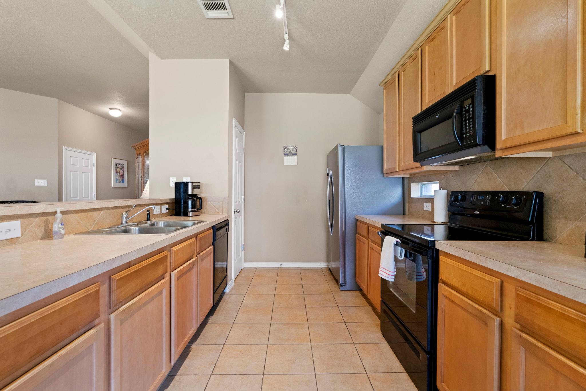 2801 Kickapoo Cavern Dr, Pflugerville, TX 78660