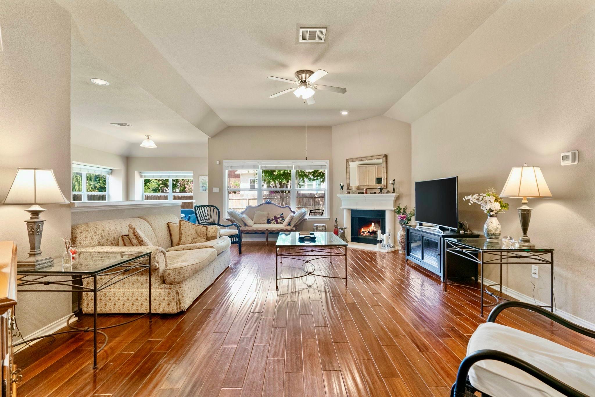 2801 Kickapoo Cavern Dr, Pflugerville, TX 78660
